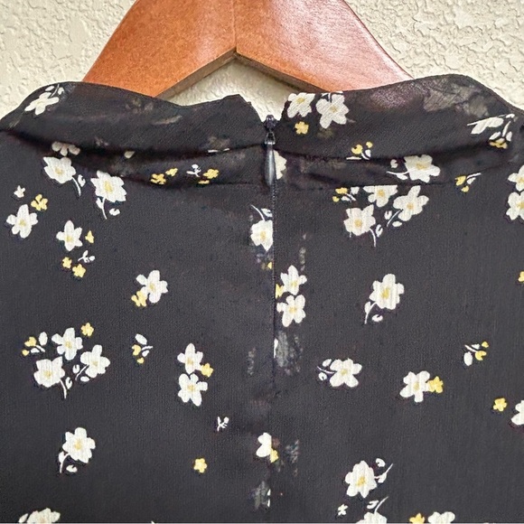 DKNY Black Dress with White and Yellow Floral Print Tie Neck Women’s Size 4 - Picture 3 of 5